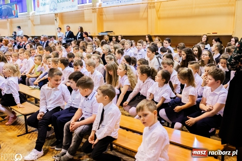 Zdjęcie w galerii na portalu naszraciborz.pl: II Powiatowy Festiwal Piosenki Turystycznej, Harcerskiej i Patriotycznej w Krzanowicach wiadomości z regionu