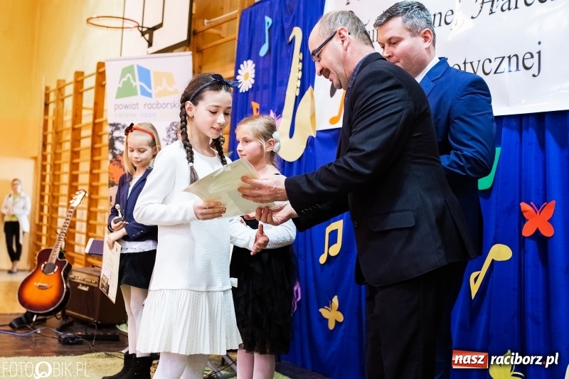 Zdjęcie w galerii na portalu naszraciborz.pl: II Powiatowy Festiwal Piosenki Turystycznej, Harcerskiej i Patriotycznej w Krzanowicach wiadomości z regionu