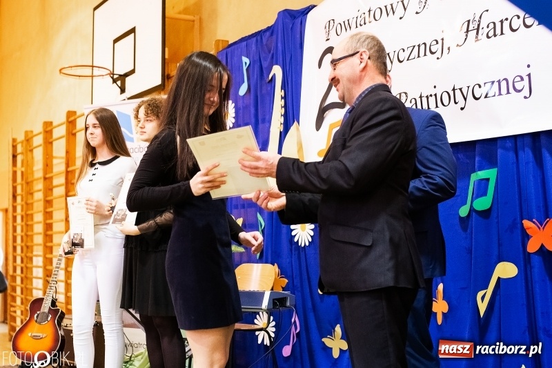 Zdjęcie w galerii na portalu naszraciborz.pl: II Powiatowy Festiwal Piosenki Turystycznej, Harcerskiej i Patriotycznej w Krzanowicach wiadomości z regionu