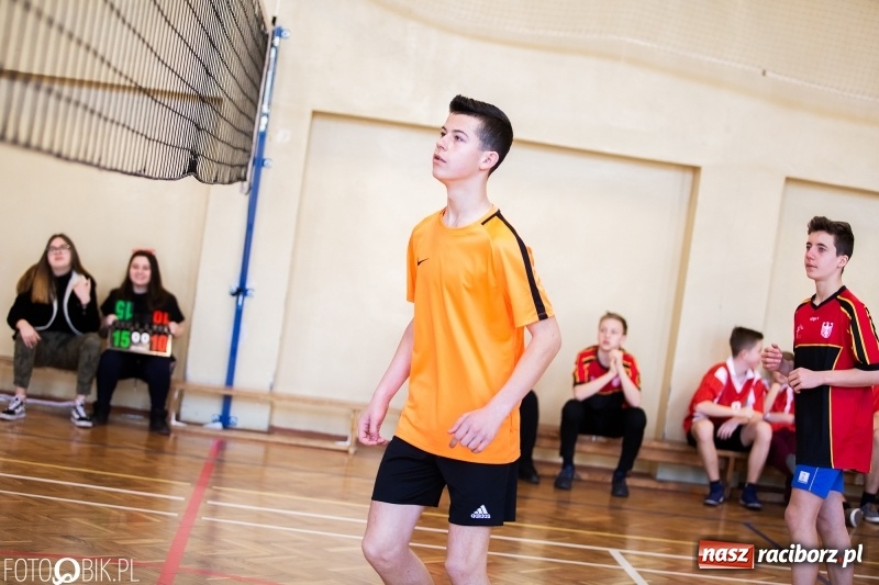 Zdjęcie w galerii na portalu naszraciborz.pl: Finały miejskie w siatkówce chłopców za nami wiadomości z regionu