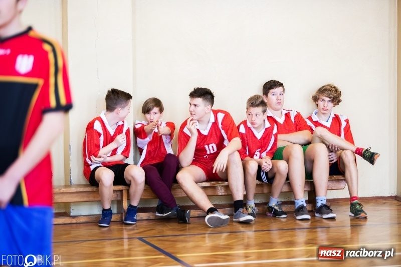 Zdjęcie w galerii na portalu naszraciborz.pl: Finały miejskie w siatkówce chłopców za nami wiadomości z regionu