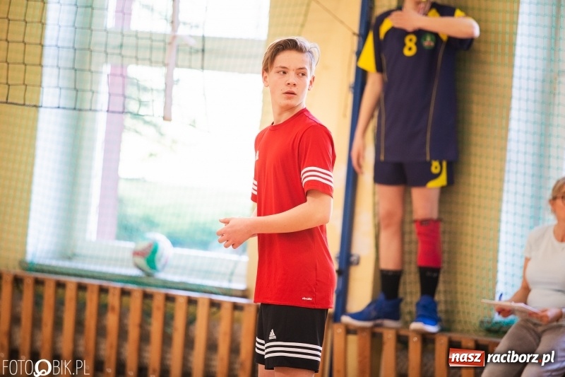 Zdjęcie w galerii na portalu naszraciborz.pl: Finały miejskie w siatkówce chłopców za nami wiadomości z regionu