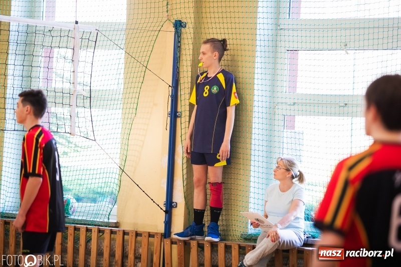Zdjęcie w galerii na portalu naszraciborz.pl: Finały miejskie w siatkówce chłopców za nami wiadomości z regionu