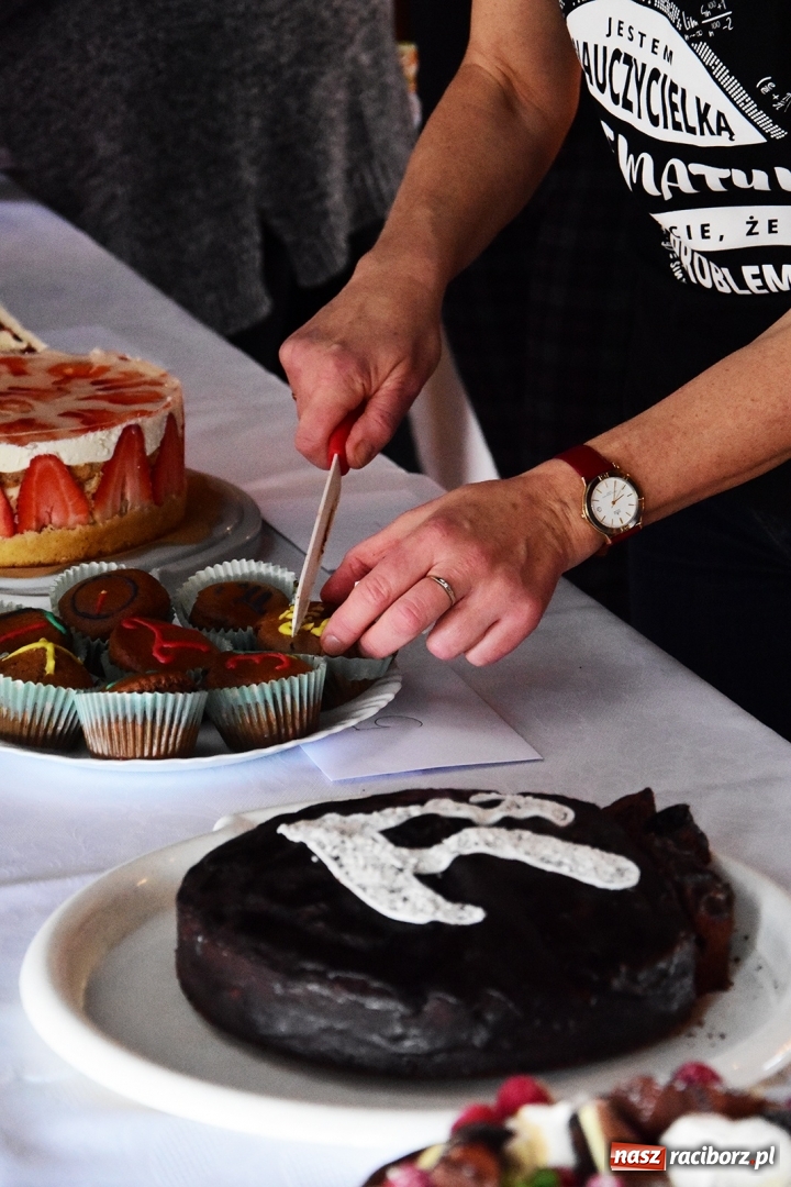 Zdjęcie w galerii na portalu naszraciborz.pl: Święto liczb niewymiernych w ZSO numer 1 wiadomości z regionu