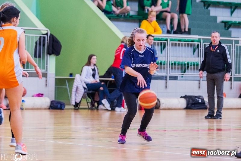 Zdjęcie w galerii na portalu naszraciborz.pl: Miejskie finały koszykówki dziewcząt w Arenie Rafako wiadomości z regionu