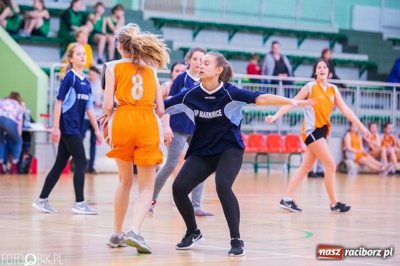 Zdjęcie w galerii na portalu naszraciborz.pl: Miejskie finały koszykówki dziewcząt w Arenie Rafako wiadomości z regionu