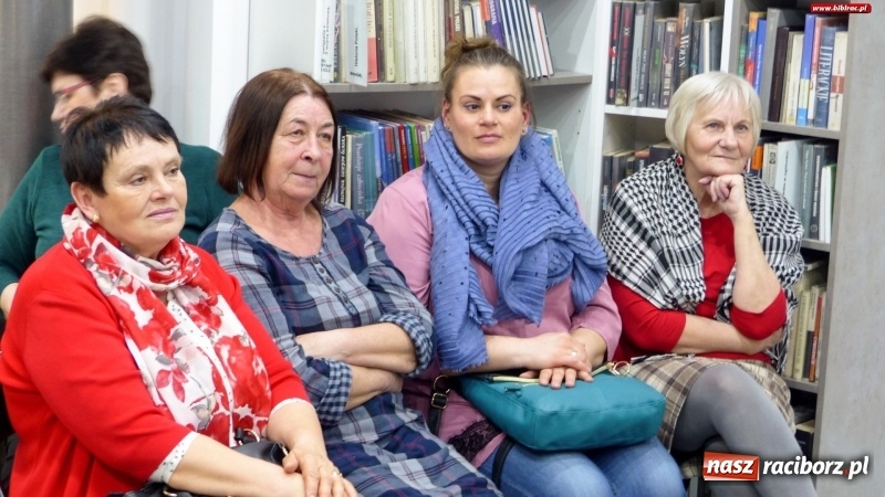 Zdjęcie w galerii na portalu naszraciborz.pl: Huczne 5. urodziny Klubu Przyjaciół Biblioteki na Ostrogu wiadomości z regionu