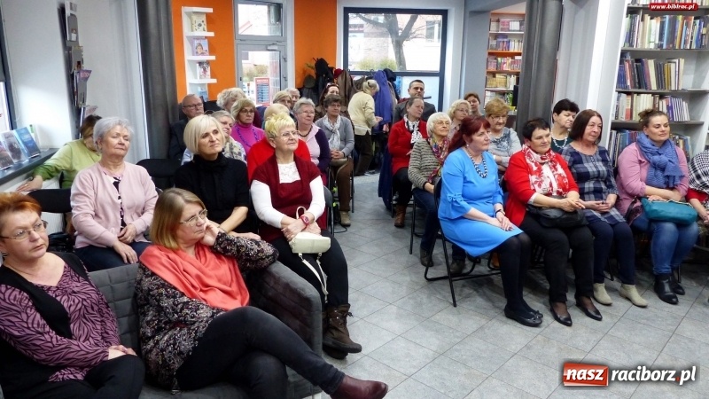 Zdjęcie w galerii na portalu naszraciborz.pl: Huczne 5. urodziny Klubu Przyjaciół Biblioteki na Ostrogu wiadomości z regionu