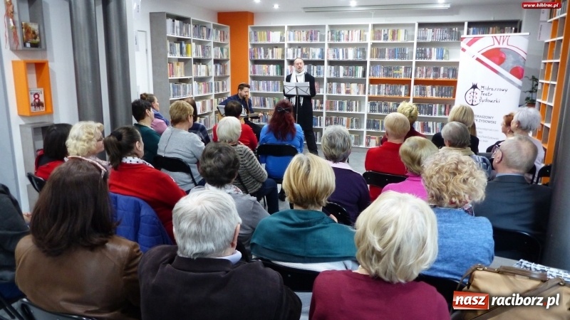 Zdjęcie w galerii na portalu naszraciborz.pl: Huczne 5. urodziny Klubu Przyjaciół Biblioteki na Ostrogu wiadomości z regionu