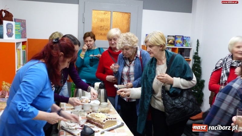 Zdjęcie w galerii na portalu naszraciborz.pl: Huczne 5. urodziny Klubu Przyjaciół Biblioteki na Ostrogu wiadomości z regionu