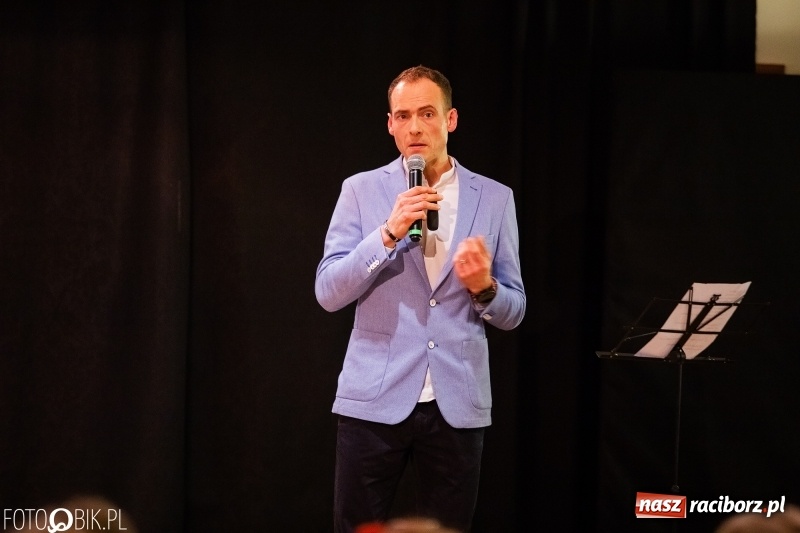 Zdjęcie w galerii na portalu naszraciborz.pl: Era Nowych Kobiet by Joanna Przetakiewicz na Zamku Piastowskim wiadomości z regionu