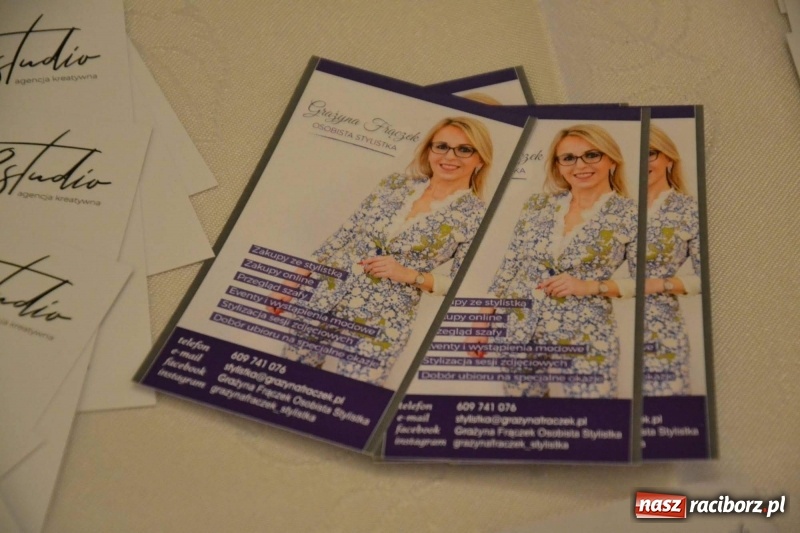 Zdjęcie w galerii na portalu naszraciborz.pl: Era Nowych Kobiet by Joanna Przetakiewicz na Zamku Piastowskim wiadomości z regionu