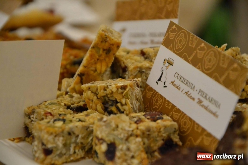 Zdjęcie w galerii na portalu naszraciborz.pl: Era Nowych Kobiet by Joanna Przetakiewicz na Zamku Piastowskim wiadomości z regionu