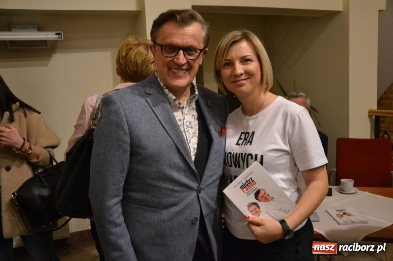 Zdjęcie w galerii na portalu naszraciborz.pl: Era Nowych Kobiet by Joanna Przetakiewicz na Zamku Piastowskim wiadomości z regionu