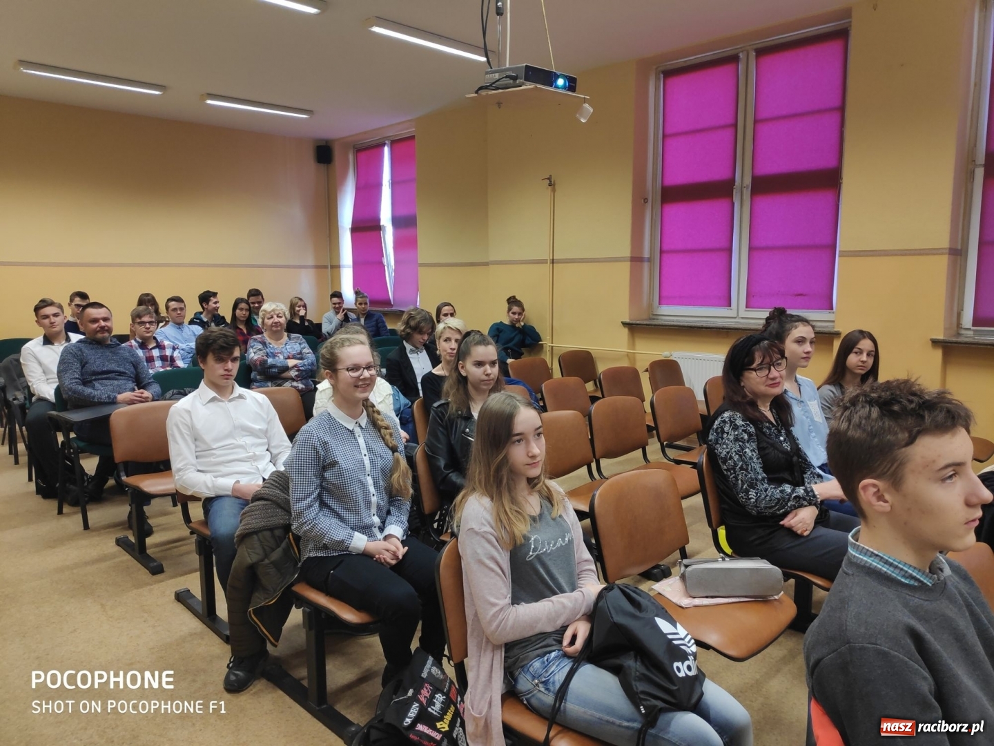 Zdjęcie w galerii na portalu naszraciborz.pl: Mądre Głowy spotkały się w CKZiU nr 1 w Raciborzu wiadomości z regionu