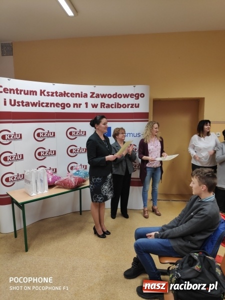 Zdjęcie w galerii na portalu naszraciborz.pl: Mądre Głowy spotkały się w CKZiU nr 1 w Raciborzu wiadomości z regionu