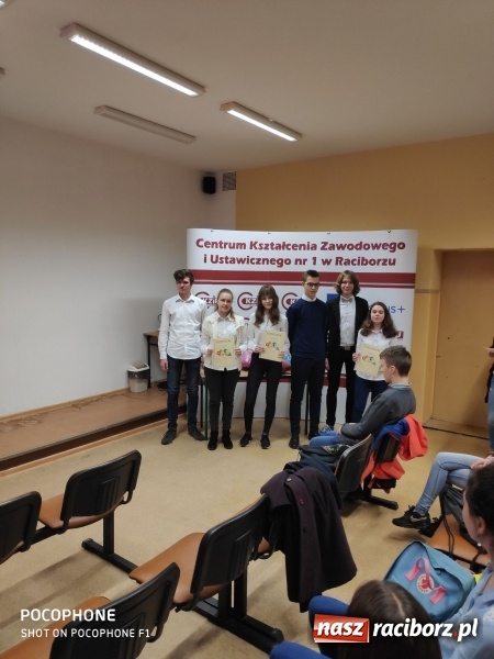 Zdjęcie w galerii na portalu naszraciborz.pl: Mądre Głowy spotkały się w CKZiU nr 1 w Raciborzu wiadomości z regionu