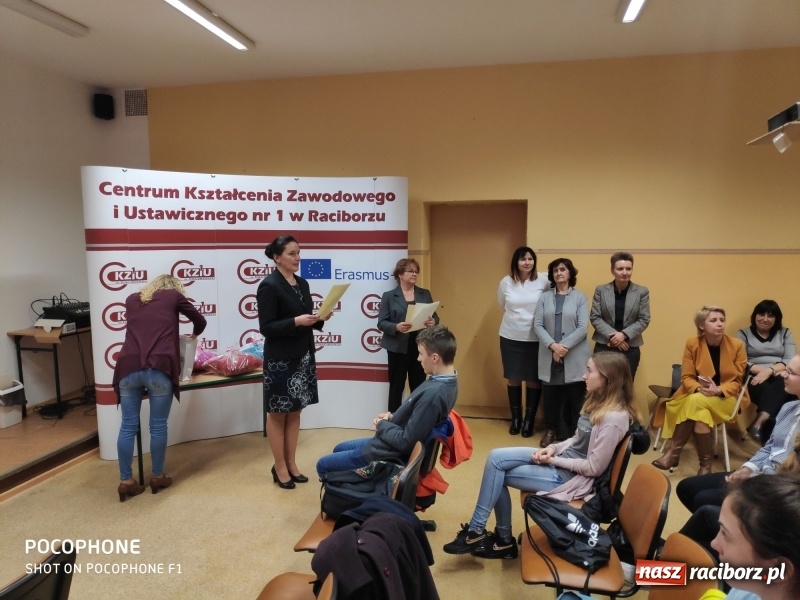 Zdjęcie w galerii na portalu naszraciborz.pl: Mądre Głowy spotkały się w CKZiU nr 1 w Raciborzu wiadomości z regionu