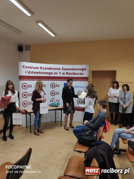 Zdjęcie w galerii na portalu naszraciborz.pl: Mądre Głowy spotkały się w CKZiU nr 1 w Raciborzu wiadomości z regionu