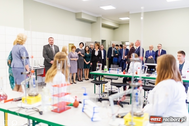 Zdjęcie w galerii na portalu naszraciborz.pl: Siedem kolejnych pracowni do nauki zawodu wiadomości z regionu