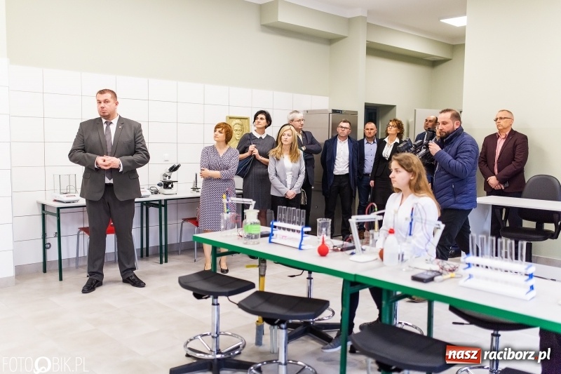 Zdjęcie w galerii na portalu naszraciborz.pl: Siedem kolejnych pracowni do nauki zawodu wiadomości z regionu