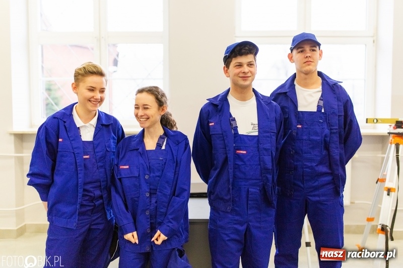 Zdjęcie w galerii na portalu naszraciborz.pl: Siedem kolejnych pracowni do nauki zawodu wiadomości z regionu