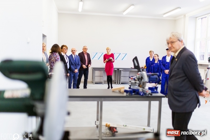 Zdjęcie w galerii na portalu naszraciborz.pl: Siedem kolejnych pracowni do nauki zawodu wiadomości z regionu