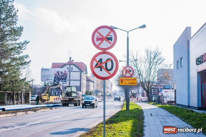 Zdjęcie w galerii na portalu naszraciborz.pl: Uwaga kierowcy! Ruszył remont ulicy Łąkowej i Kościuszki [FOTO i WIDEO] wiadomości z regionu