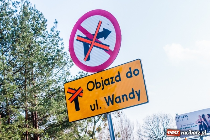 Zdjęcie w galerii na portalu naszraciborz.pl: Uwaga kierowcy! Ruszył remont ulicy Łąkowej i Kościuszki [FOTO i WIDEO] wiadomości z regionu