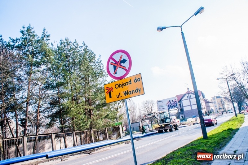 Zdjęcie w galerii na portalu naszraciborz.pl: Uwaga kierowcy! Ruszył remont ulicy Łąkowej i Kościuszki [FOTO i WIDEO] wiadomości z regionu