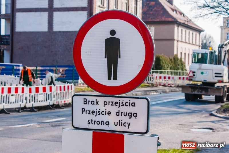 Zdjęcie w galerii na portalu naszraciborz.pl: Uwaga kierowcy! Ruszył remont ulicy Łąkowej i Kościuszki [FOTO i WIDEO] wiadomości z regionu