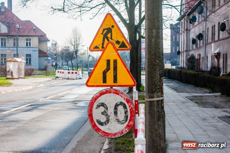 Zdjęcie w galerii na portalu naszraciborz.pl: Uwaga kierowcy! Ruszył remont ulicy Łąkowej i Kościuszki [FOTO i WIDEO] wiadomości z regionu