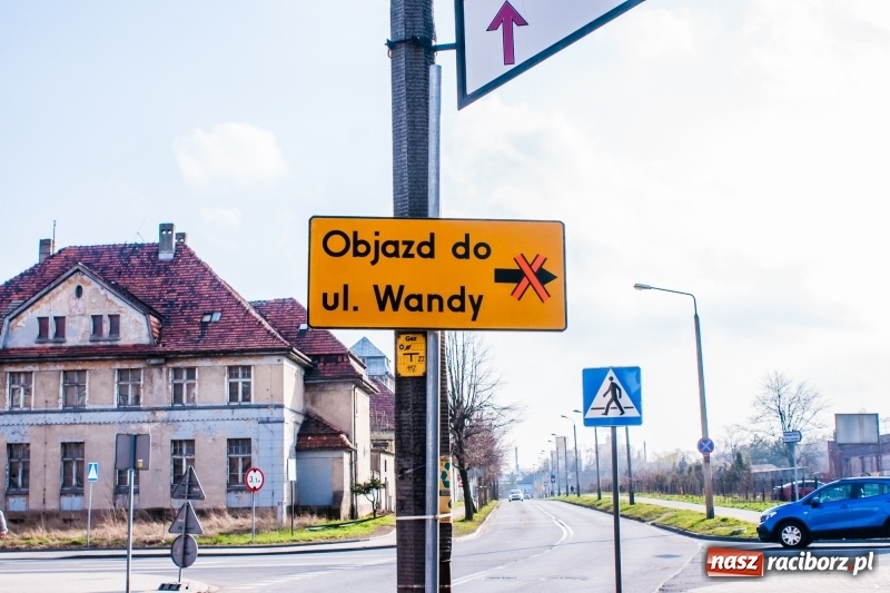 Zdjęcie w galerii na portalu naszraciborz.pl: Uwaga kierowcy! Ruszył remont ulicy Łąkowej i Kościuszki [FOTO i WIDEO] wiadomości z regionu