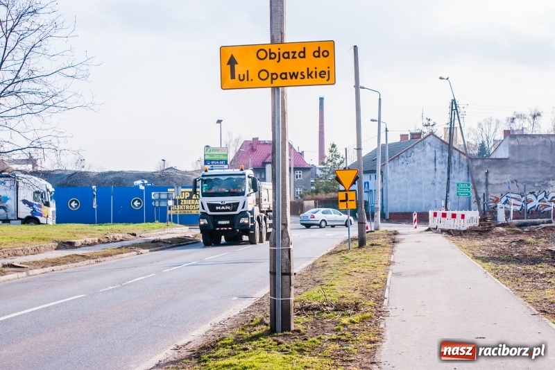 Zdjęcie w galerii na portalu naszraciborz.pl: Uwaga kierowcy! Ruszył remont ulicy Łąkowej i Kościuszki [FOTO i WIDEO] wiadomości z regionu