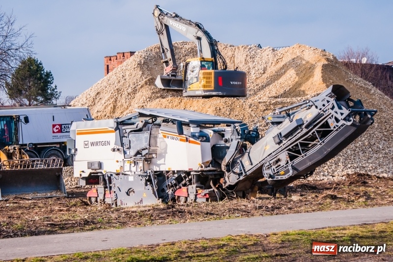 Zdjęcie w galerii na portalu naszraciborz.pl: Uwaga kierowcy! Ruszył remont ulicy Łąkowej i Kościuszki [FOTO i WIDEO] wiadomości z regionu