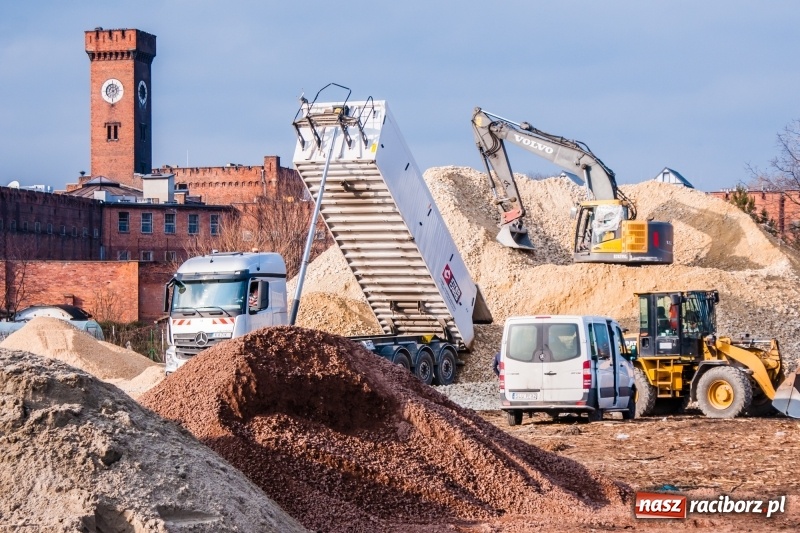 Zdjęcie w galerii na portalu naszraciborz.pl: Uwaga kierowcy! Ruszył remont ulicy Łąkowej i Kościuszki [FOTO i WIDEO] wiadomości z regionu