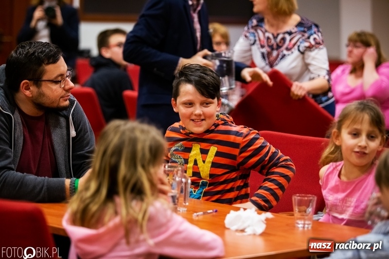 Zdjęcie w galerii na portalu naszraciborz.pl: Na tropie uprzedzeń. Warsztaty na Zamku Piastowskim wiadomości z regionu