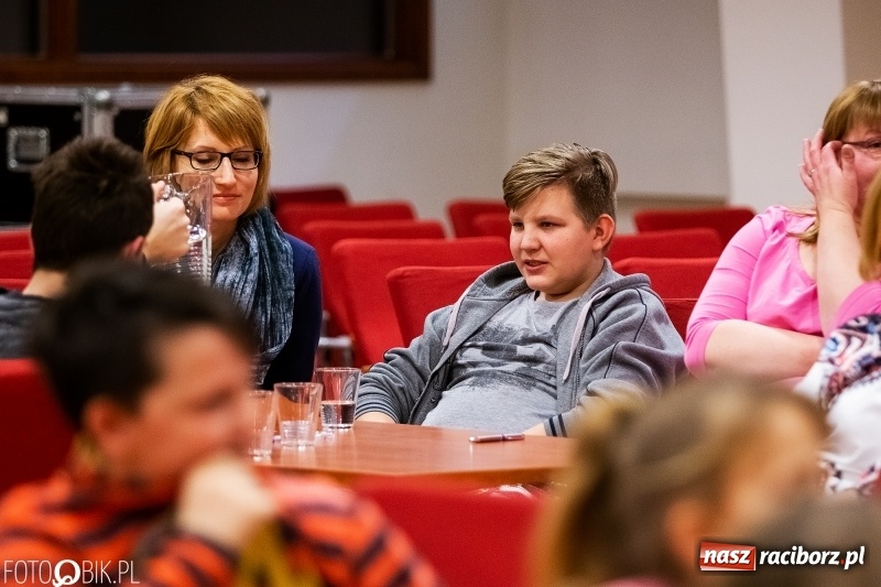 Zdjęcie w galerii na portalu naszraciborz.pl: Na tropie uprzedzeń. Warsztaty na Zamku Piastowskim wiadomości z regionu