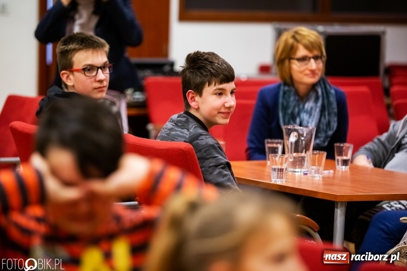 Zdjęcie w galerii na portalu naszraciborz.pl: Na tropie uprzedzeń. Warsztaty na Zamku Piastowskim wiadomości z regionu