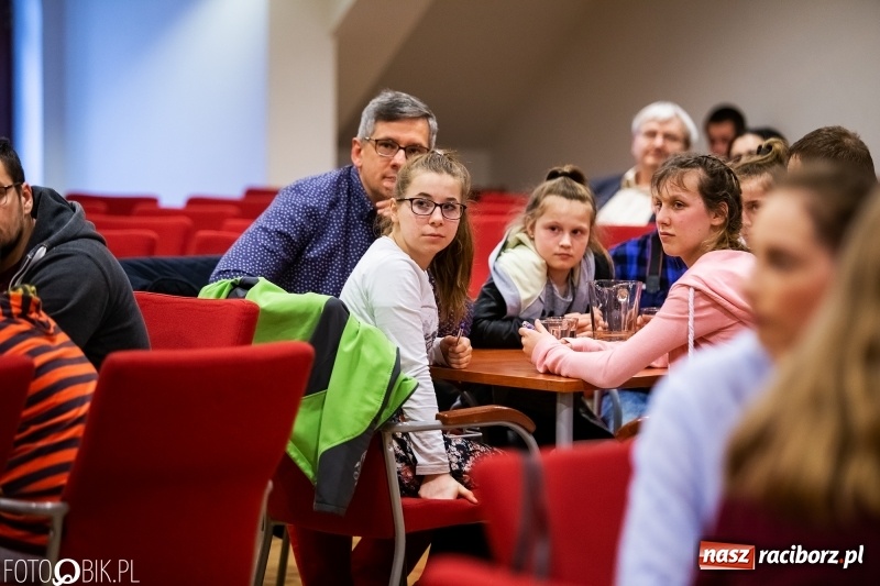 Zdjęcie w galerii na portalu naszraciborz.pl: Na tropie uprzedzeń. Warsztaty na Zamku Piastowskim wiadomości z regionu