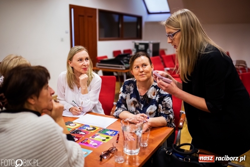 Zdjęcie w galerii na portalu naszraciborz.pl: Na tropie uprzedzeń. Warsztaty na Zamku Piastowskim wiadomości z regionu