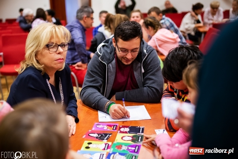 Zdjęcie w galerii na portalu naszraciborz.pl: Na tropie uprzedzeń. Warsztaty na Zamku Piastowskim wiadomości z regionu