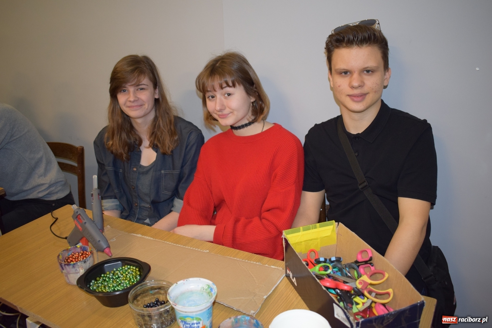 Zdjęcie w galerii na portalu naszraciborz.pl: Warsztaty plastyczne na powitanie wiosny w raciborskim MDK wiadomości z regionu