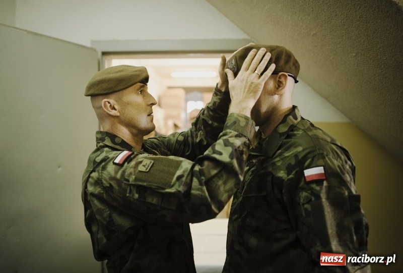 Zdjęcie w galerii na portalu naszraciborz.pl: Kolejni kandydaci na śląskich terytorialsów rozpoczęli szkolenie wiadomości z regionu