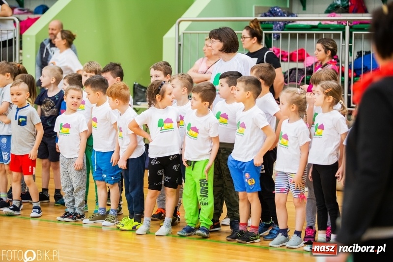 Zdjęcie w galerii na portalu naszraciborz.pl: Raciborscy przedszkolacy powitali wiosnę na sportowo wiadomości z regionu