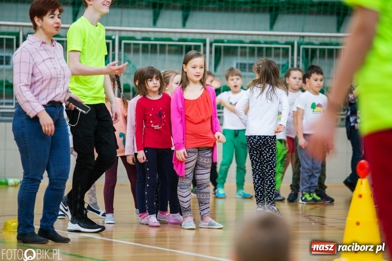 Zdjęcie w galerii na portalu naszraciborz.pl: Raciborscy przedszkolacy powitali wiosnę na sportowo wiadomości z regionu
