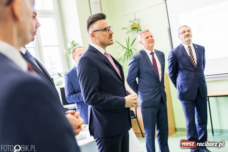 Zdjęcie w galerii na portalu naszraciborz.pl: Raciborski Ekonomik ma laboratorium reklamy wiadomości z regionu