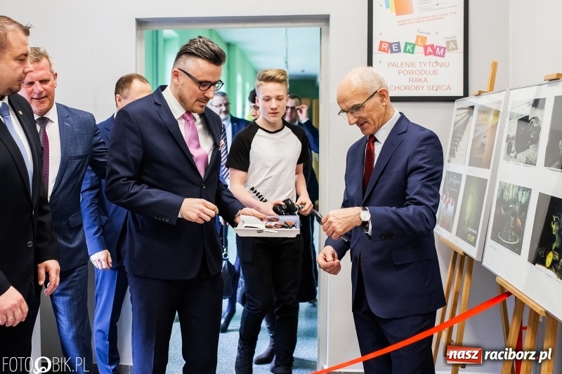 Zdjęcie w galerii na portalu naszraciborz.pl: Raciborski Ekonomik ma laboratorium reklamy wiadomości z regionu