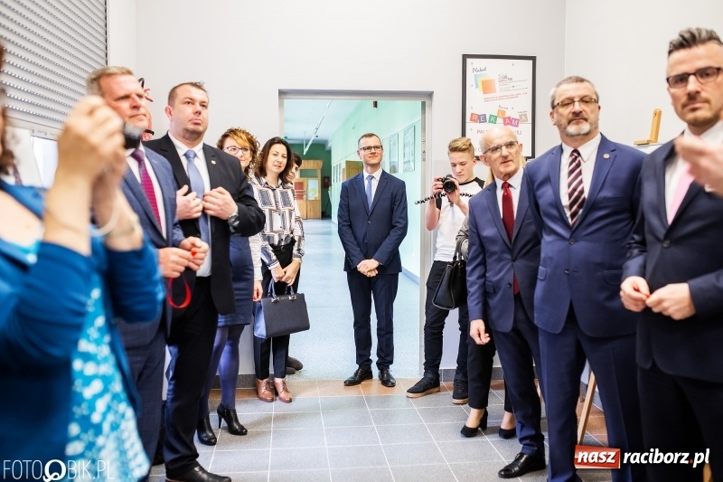 Zdjęcie w galerii na portalu naszraciborz.pl: Raciborski Ekonomik ma laboratorium reklamy wiadomości z regionu