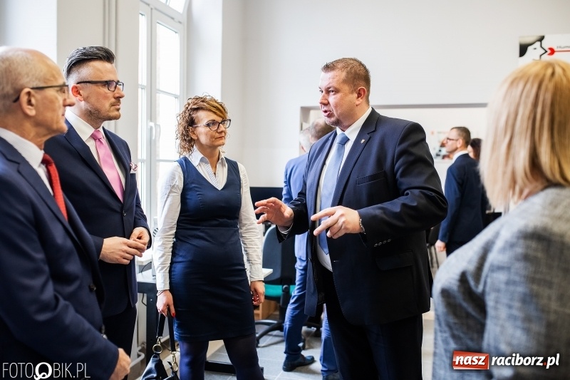 Zdjęcie w galerii na portalu naszraciborz.pl: Raciborski Ekonomik ma laboratorium reklamy wiadomości z regionu